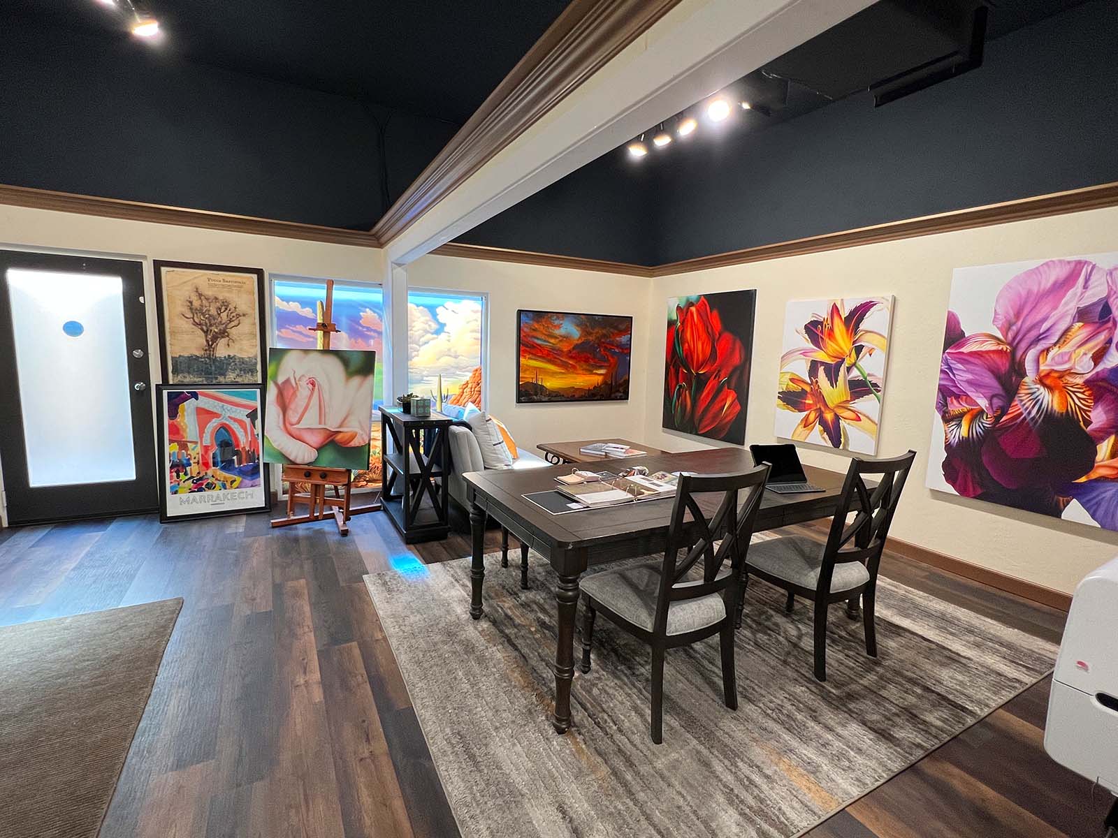 Muzeo Art Foundry Art Gallery and Wallpaper showroom in Scottsdale, Arizona.  Here you can browse our walls or from a catalog collection of artwork and wallpaper.